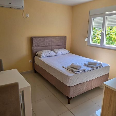Apartman Tolosi Podgorica Exterior photo