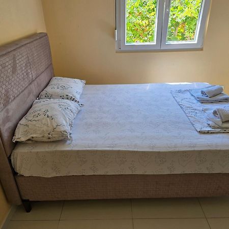 Apartman Tolosi Podgorica Exterior photo