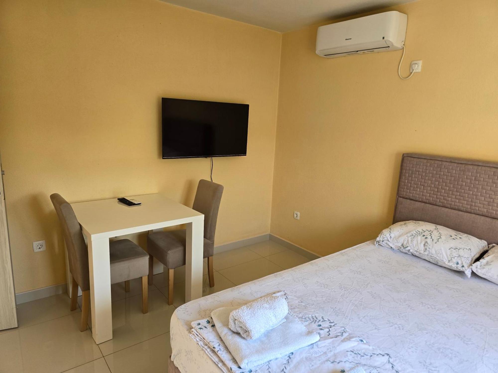 Apartman Tolosi Podgorica Exterior photo